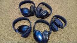 Lot of 5 Bose QC35 Series 2 QC35ii QC 35 Blue Headphone Working