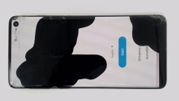 Samsung Galaxy S10 SM-G973U Cellphone (Black 128GB 8GB) AT&T CRACKED