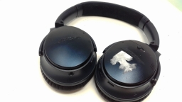 Bose QC 35 II Series 2 Wireless Headphones Blue BLACK EARPADS