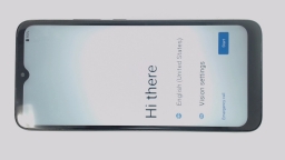 Cloud Mobile Stratus C8 Cellphone (Black 32GB 3GB) TruConnect SCRATCHED