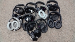 Lot of 13 Pairs of Bose QC35 Series 1 Noise Cancelling Headphones
