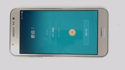 Samsung Galaxy J5 SM-J5007 Cellphone (Gold 8GB 1GB) Unknown Carrier CRACKED