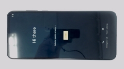 Motorola G Play XT2271-5 Cellphone (Blue 32GB 3GB) Unlocked SingleSIM CRACKED