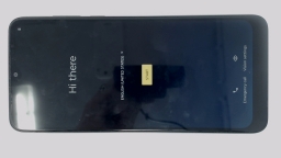 Motorola G Pure XT2163DL Cellphone (Blue 32GB 3GB) Tracfone SCRATCHED