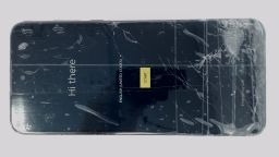 Motorola G Play XT2271DL Cellphone (Blue 32GB 3GB) Tracfone CRACKED