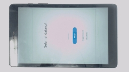 Samsung Galaxy Tab A 8.0 (2019) SM-T295 (Black 32GB 2GB) Unlocked SCRATCHED