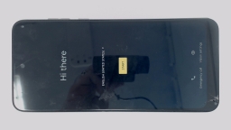 Motorola G Play 2023 XT2271DL Cellphone (Blue 32GB 3GB) Tracfone CRACKED