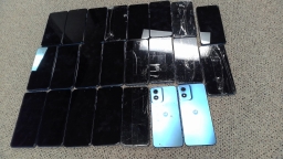Lot of 23 Blue Motorola Moto G Play 2024 XT2413 Broken Cracked Locked