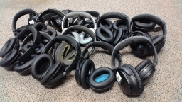 Lot of 16 Pairs of Bose QC35 Series 1 Noise Cancelling Headphones