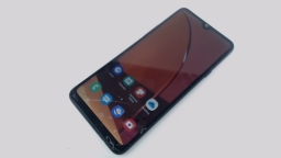 Samsung Galaxy A20S SM-A207M Cellphone (Black 32GB) Unknown Carrier CRACKED