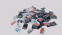 Lot of 100 Mixed Brand 32GB Micro SD Cards