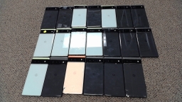 Lot of 20 Non-Working Google Pixel 6 Oriole Cell Phones for Parts