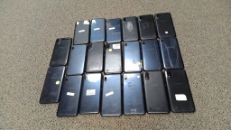 Lot of 20 Samsung SM-S11DL A01 and SM-S102DL A10E Cell Phone with DAMAGED LCD