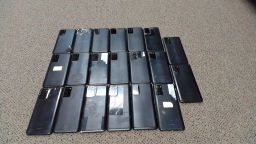 Lot of 20 Samsung Galaxy A035 SM-A037U SM-5135DL with DAMAGED LCD