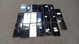 Lot of 20 Samsung S7, S8, S10, Note 5, Note 10 Cell Phone with DAMAGED LCD