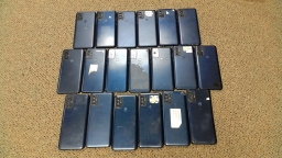 Lot of 19 Non-Working Motorola Moto G Pure 4G LTE 32GB Cell Phones for Parts