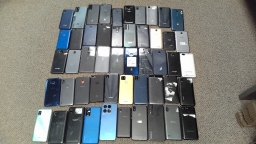 Lot of 50 Non-Working Various Brand Cell Phone Smartphones for Parts