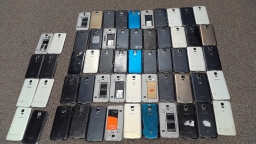 Lot of 58 Non-Working Samsung Galaxy S5 SM-G900 Cell Phones for Parts
