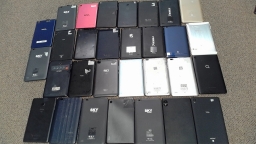 Lot of 30 Non-Working Mixed Brand 8 Inch 8" Tablets for Parts