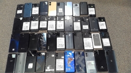 Lot of 43 Non-Working Mixed Brand Cell Phone Smartphones for Parts