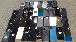 Lot of 38 Non Working Samsung Smartphones with Power Issues