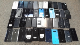 Lot of 44 LG Smartphones Untested Assumed Non-Working