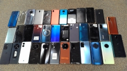 Lot of 35 Non-Working Higher End Generic Smartphones for Parts
