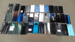Lot of 35 Non-Working Higher End Generic Smartphones for Parts