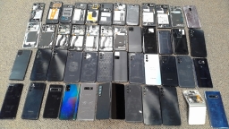 Lot of 47 Non-Working Samsung Galaxy Smartphones with Various Issues