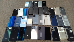 Lot of 34 Non-Working Higher End Generic Smartphones for Parts