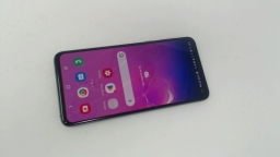 Samsung Galaxy S10e SM-G970U (Gray 128GB) AT&T