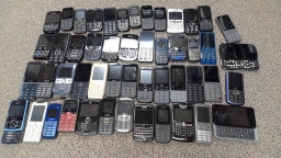Lot of 50 Untested Classic Keypad Cell Phones