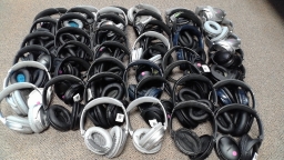 LOT of 46 Pairs of Bose QC35 Series 2 Noise Cancelling Headphones