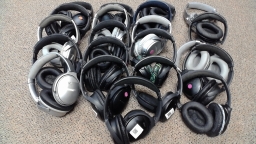 Lot of 21 Pairs of Bose QC35 Series 1 Noise Cancelling Headphones