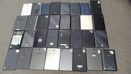 Lot of 32 Non-Working Mixed Brand 8 Inch 8" Tablets for Parts