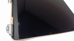 MacBook Air 13" A1932 Gold Display 661-12588 Small Side Crack