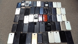 Lot of 55 Samsung Smartphones Untested Assumed Non-Working