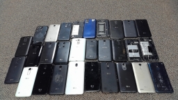 Lot of 29 Non-Working LG Smartphones with Various Issues
