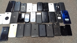 Lot of 31 Generic Smartphones Cell Phones Untested Assumed Non-Working