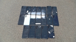 Lot of 19 Non-Working Samsung A13 SM- A135 Cell Phones for Parts